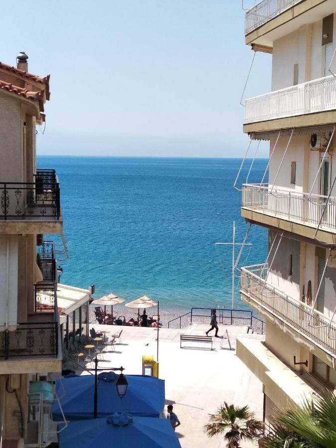 Seaview Apartment In Theheart Of Loutraki ภายนอก รูปภาพ